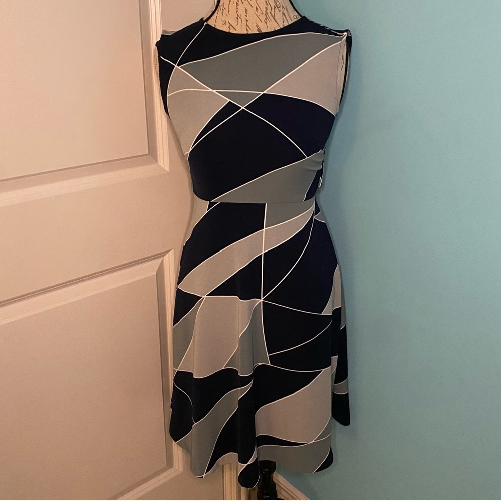 Adorable Geometric Patterned Ann Taylor Dress